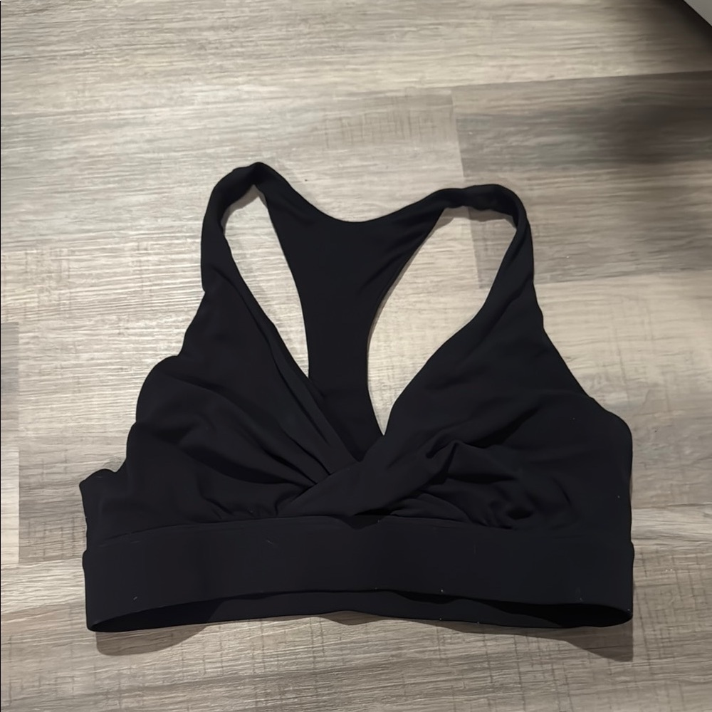 Lululemon black bra size 8